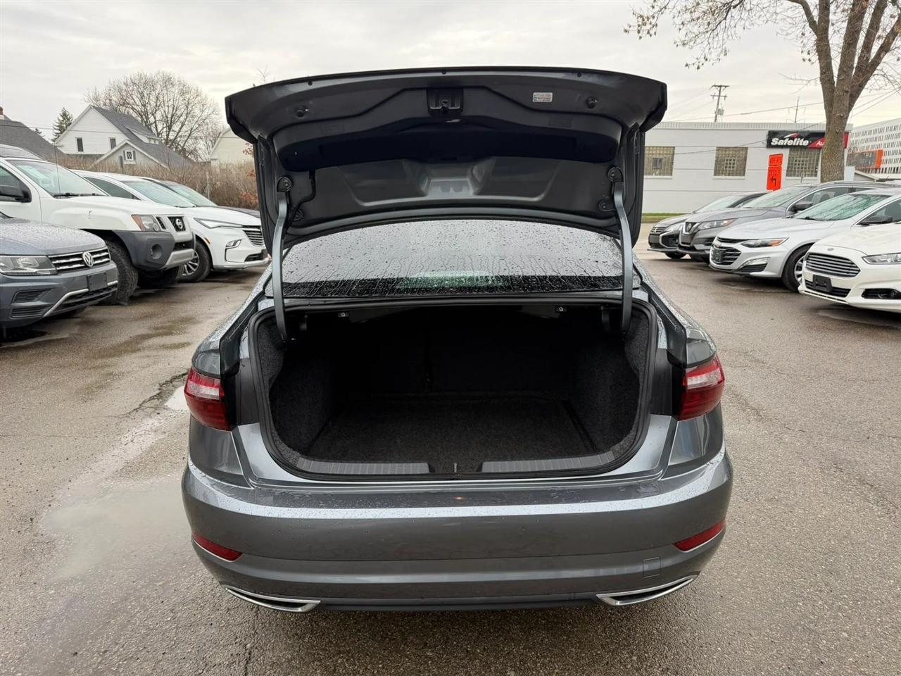 Volkswagen Jetta  2020