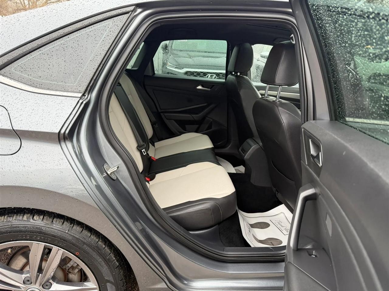 Volkswagen Jetta  2020