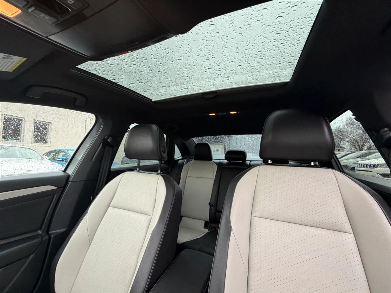 Volkswagen Jetta  2020