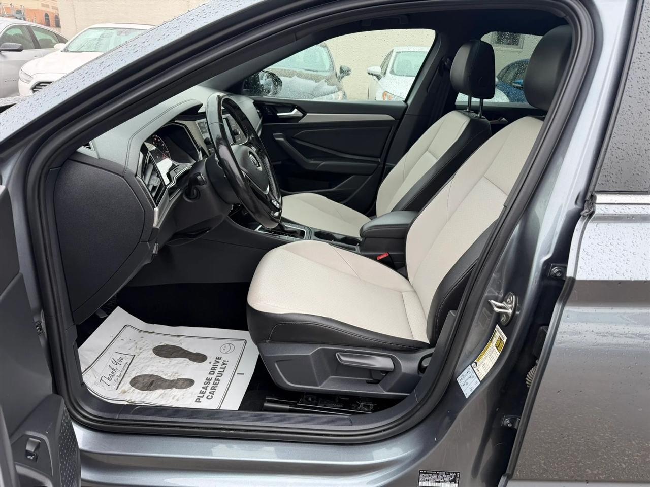 Volkswagen Jetta  2020