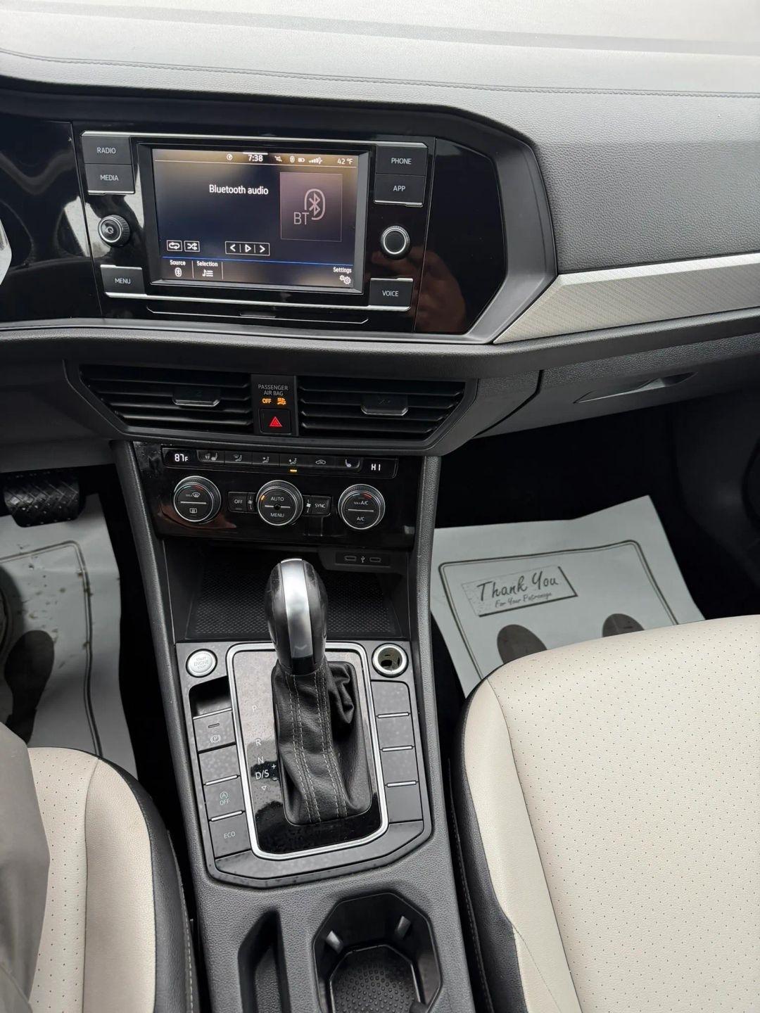 Volkswagen Jetta  2020