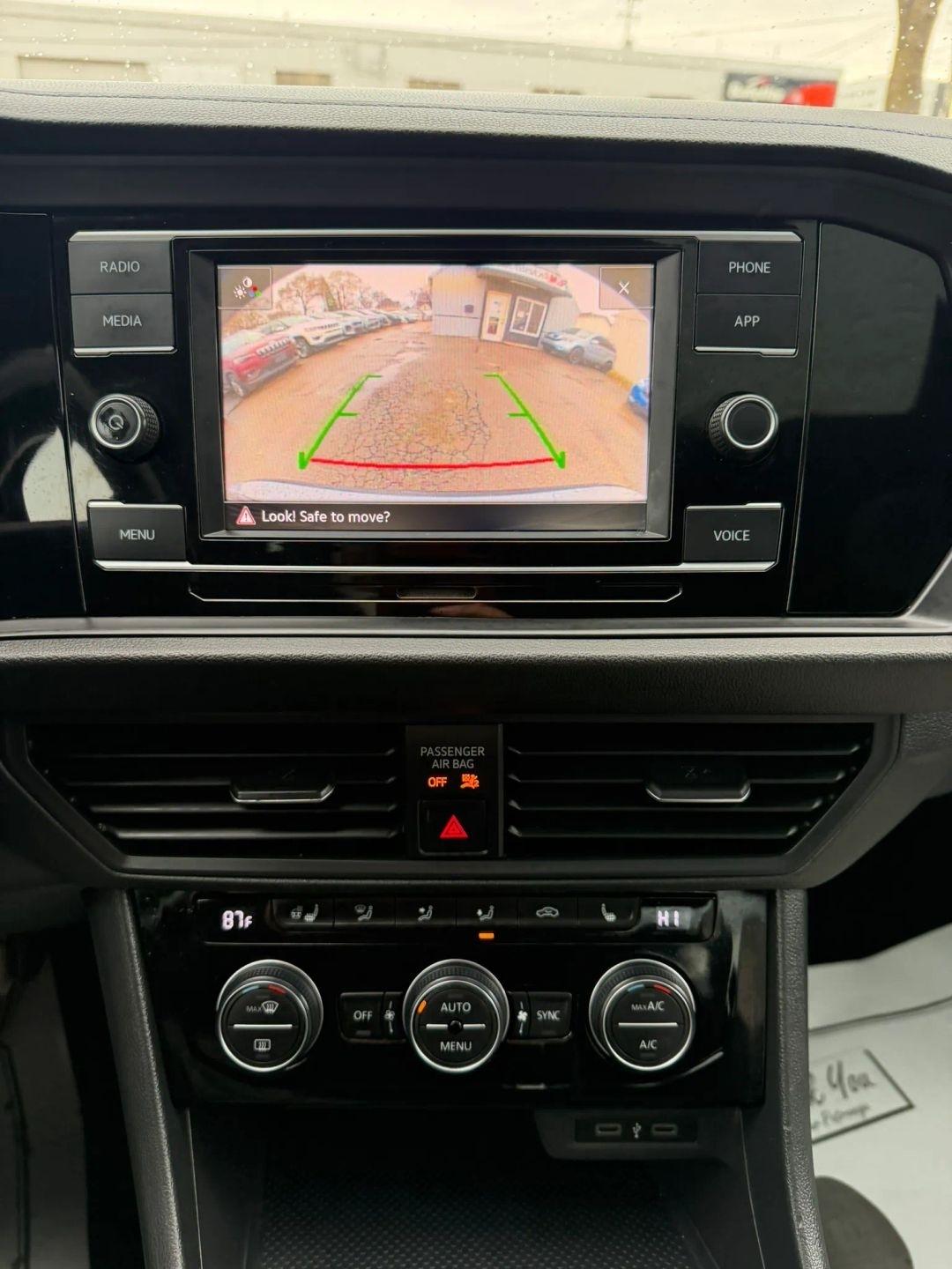 Volkswagen Jetta  2020