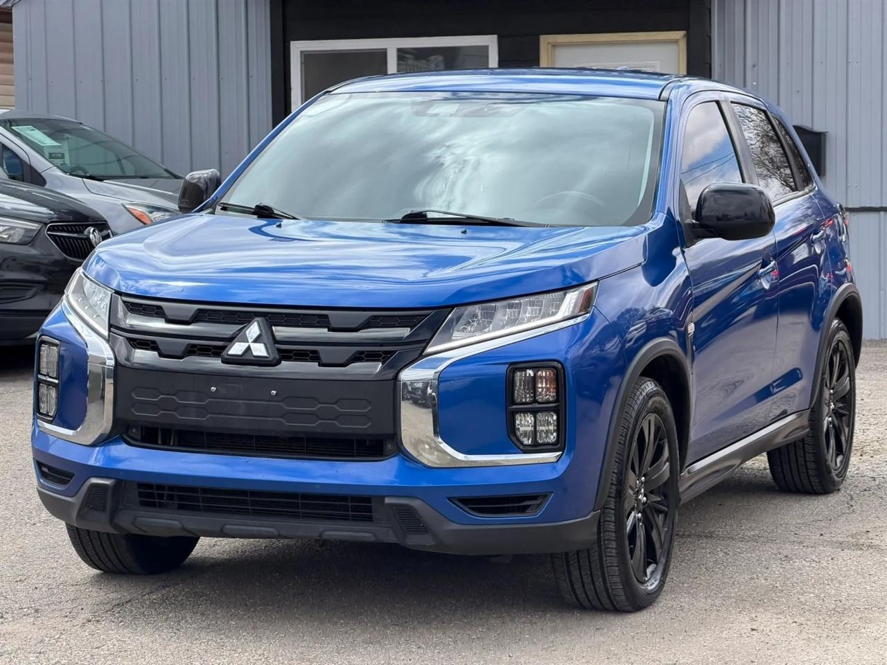 Mitsubishi Outlander Sport  2021