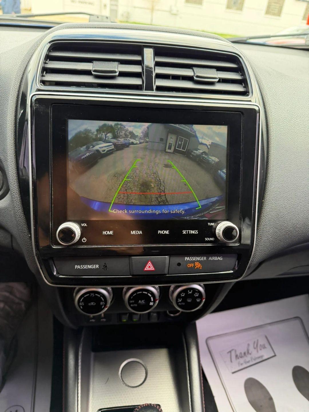 Mitsubishi Outlander Sport  2021