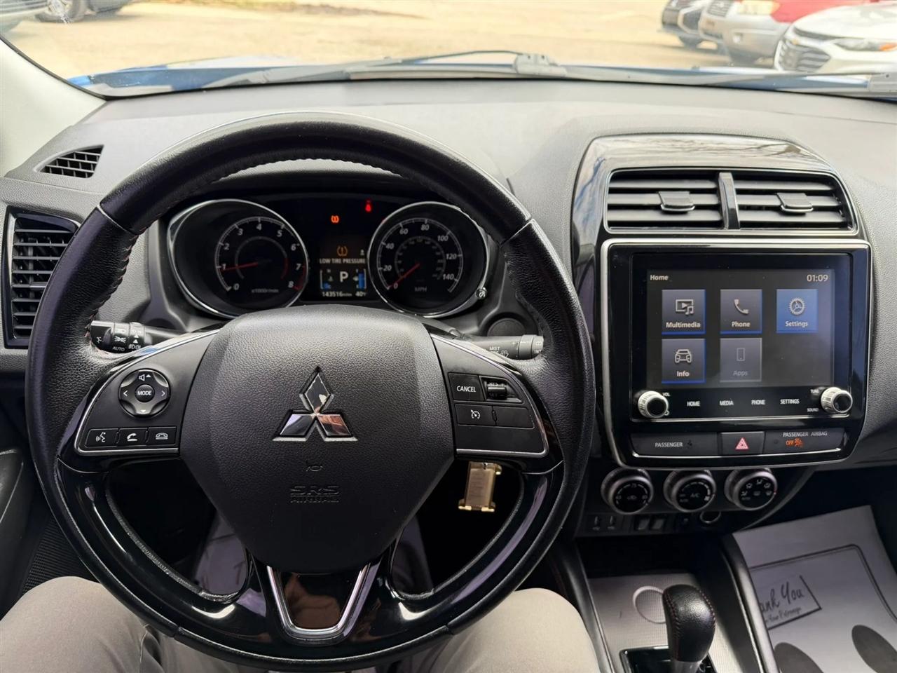 Mitsubishi Outlander Sport  2021