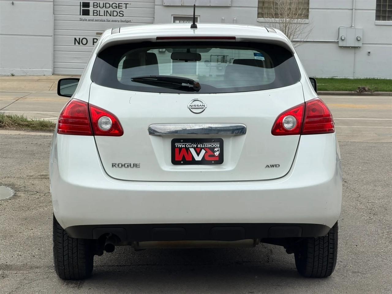 Nissan Rogue  2011