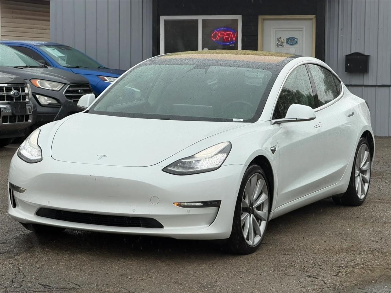 Tesla Model 3  2018