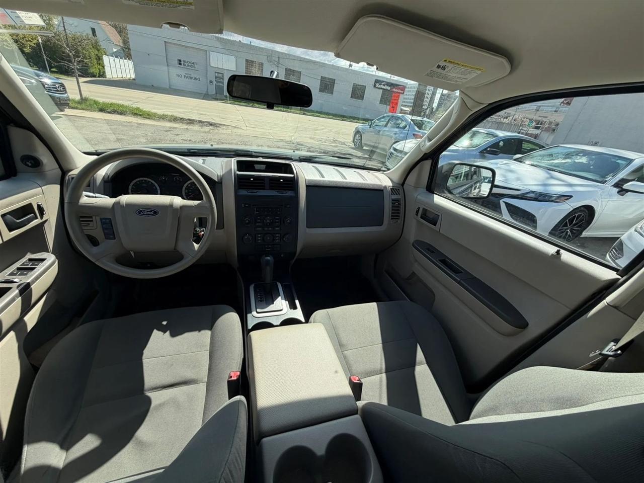 Ford Escape  2010