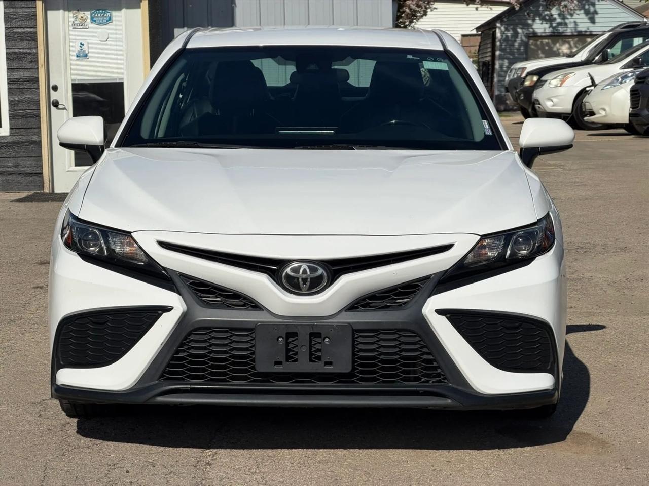 Toyota Camry  2021