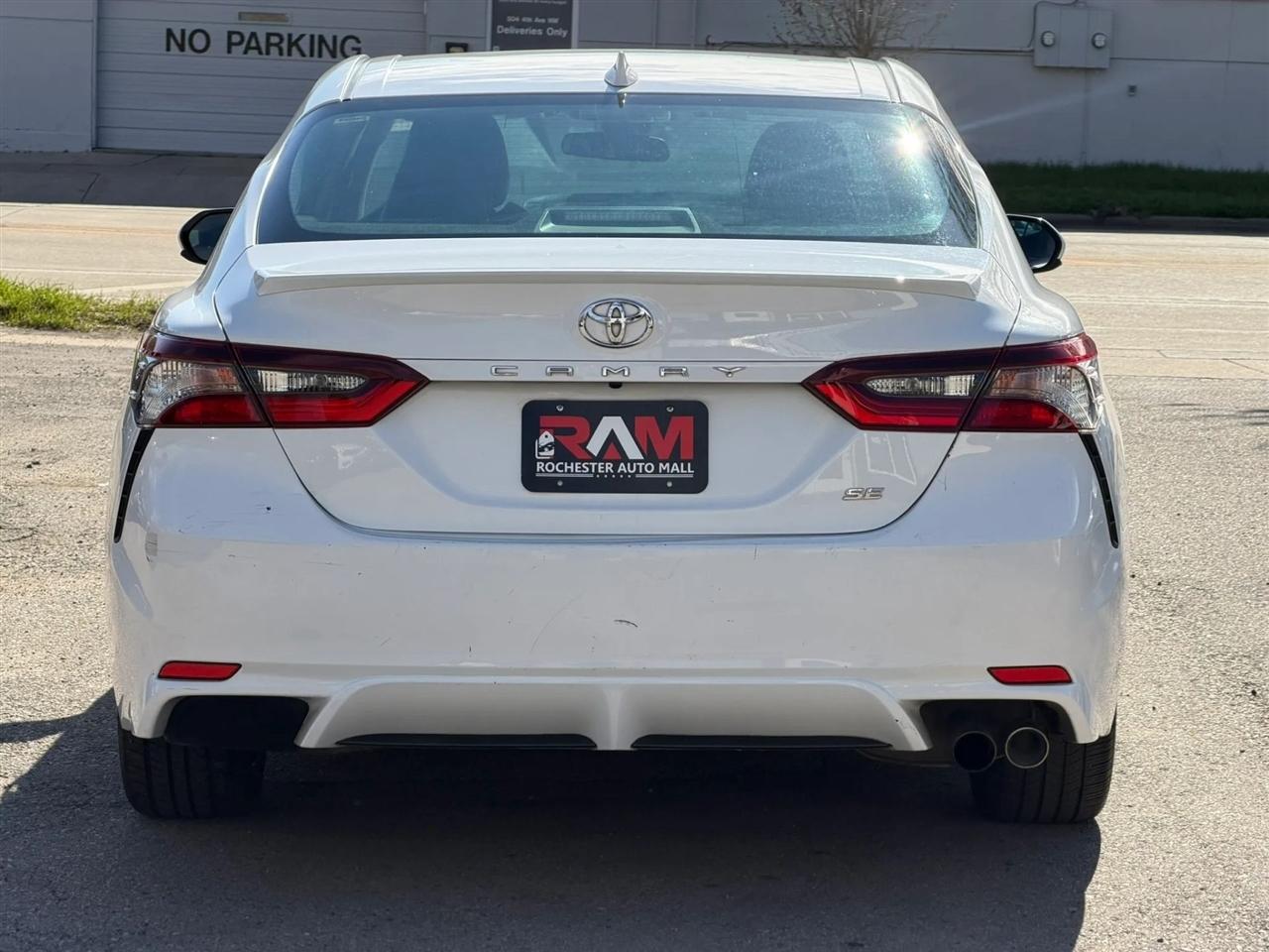 Toyota Camry  2021