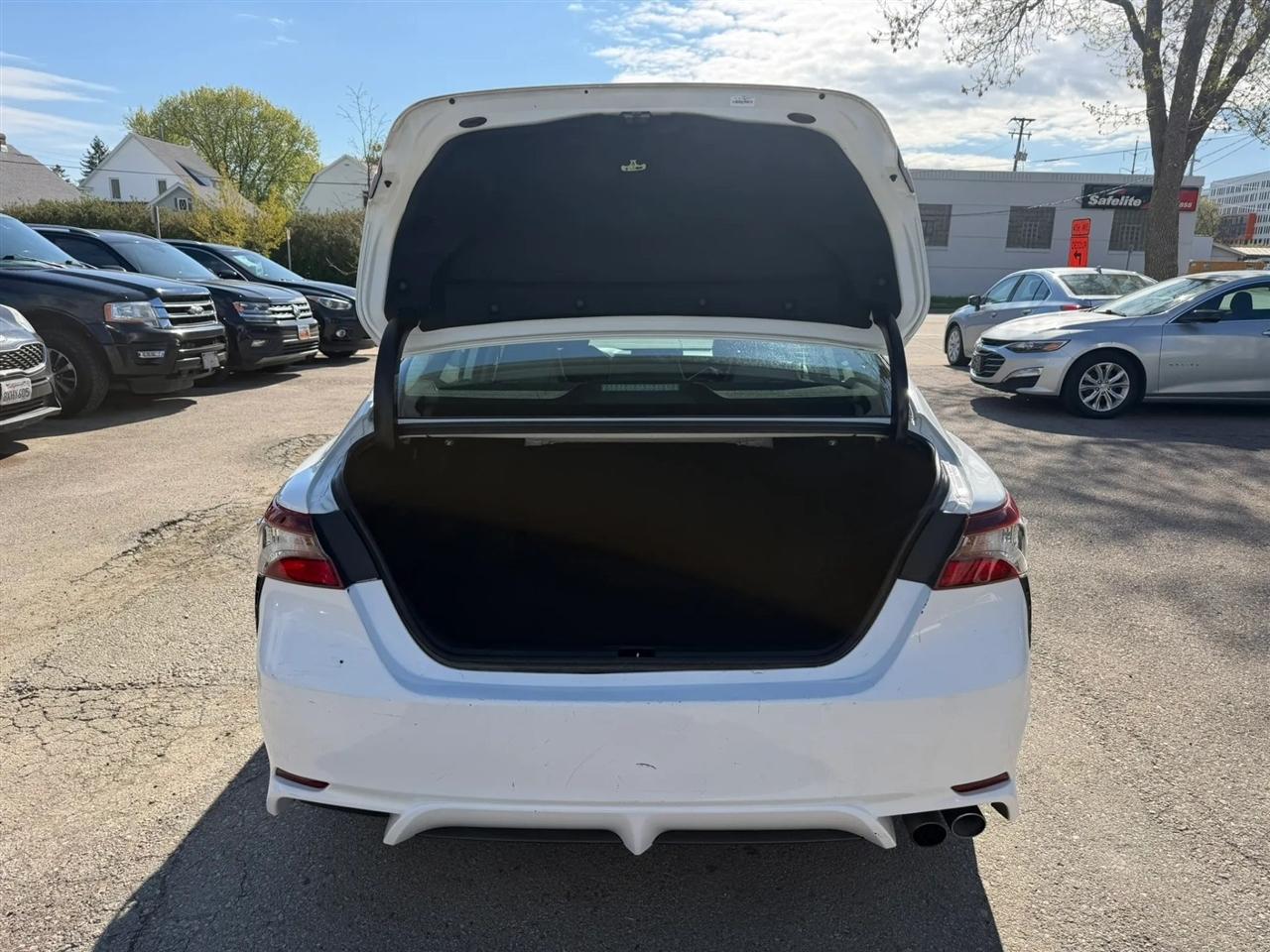 Toyota Camry  2021