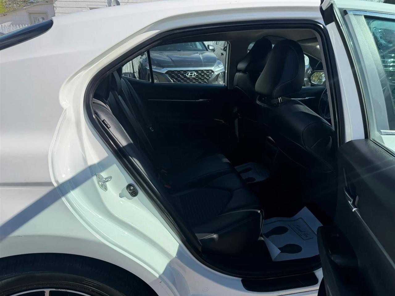 Toyota Camry  2021