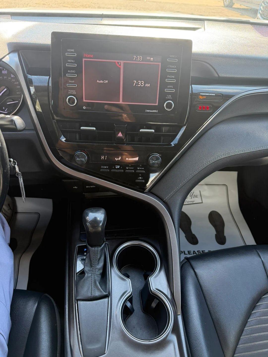 Toyota Camry  2021