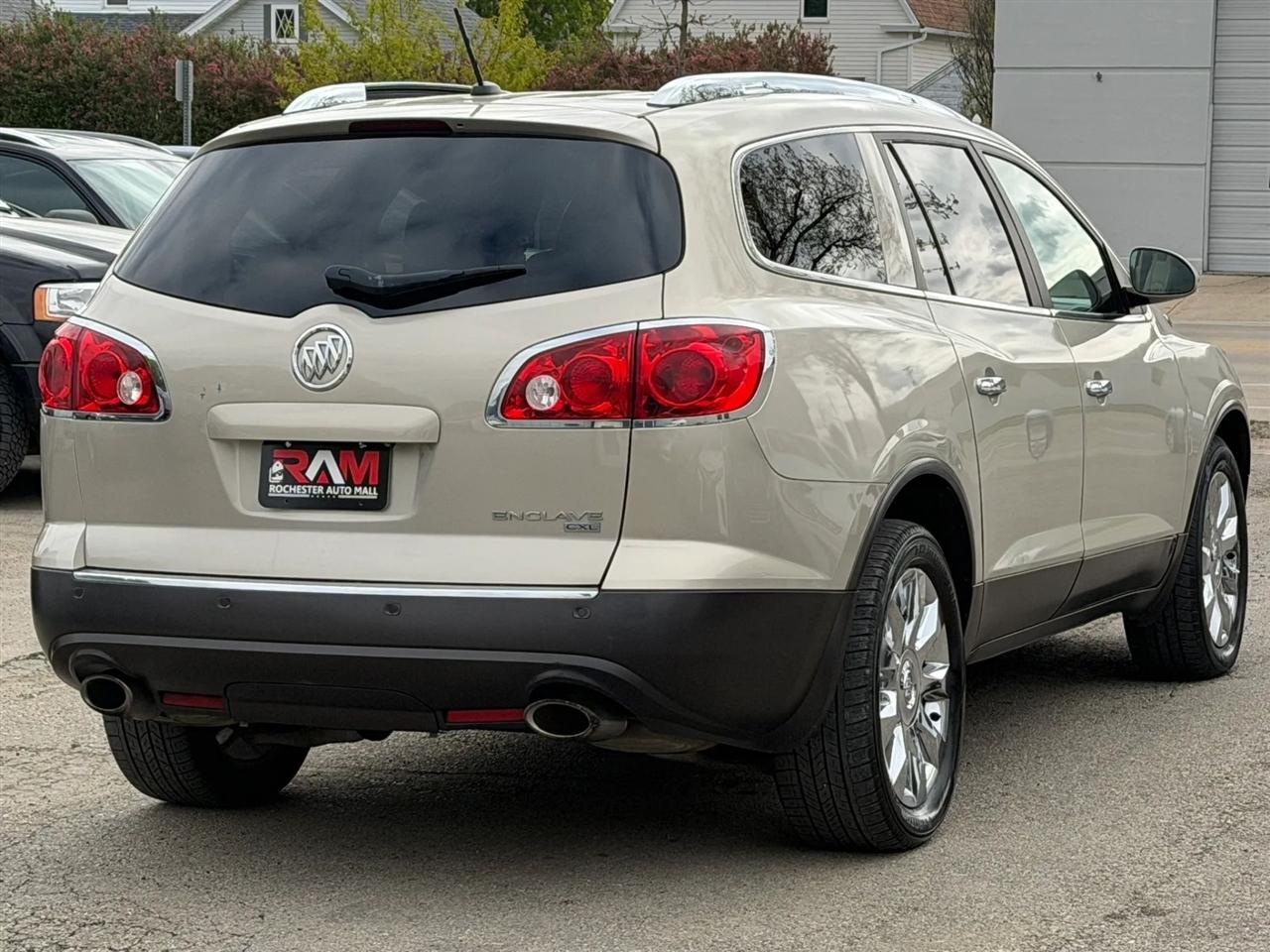 Buick Enclave  2011