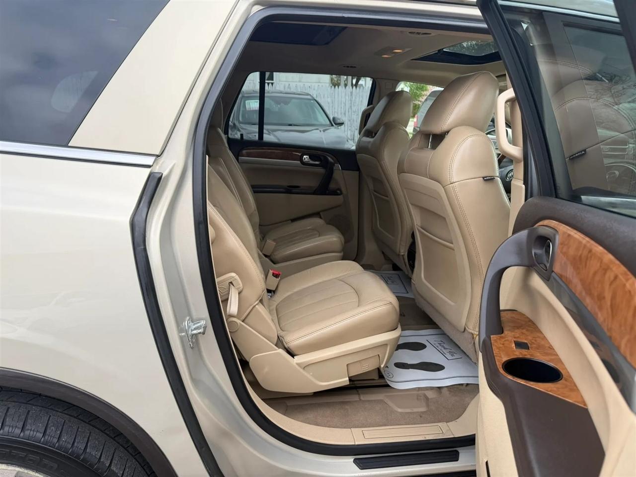Buick Enclave  2011