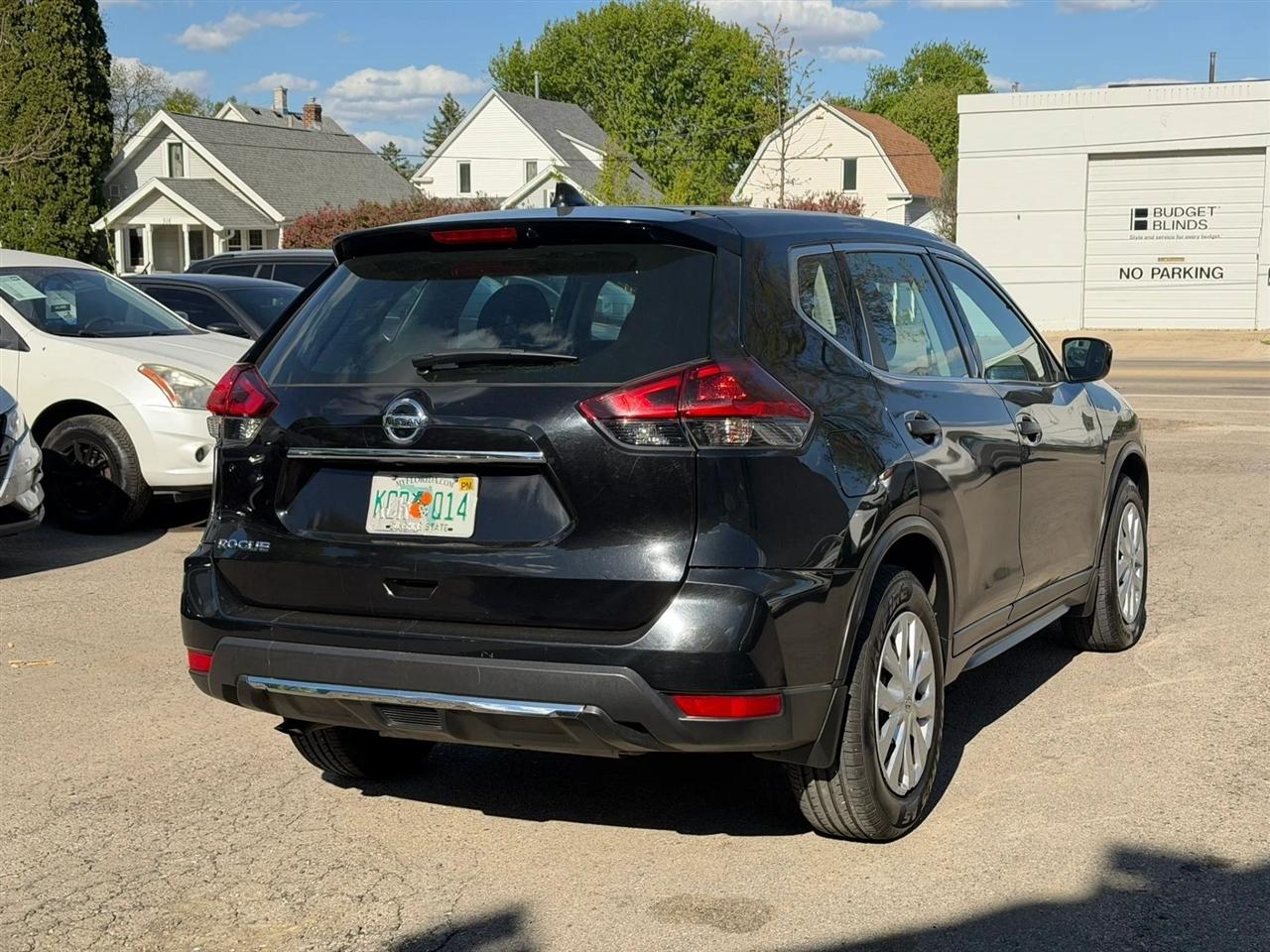 Nissan Rogue  2020