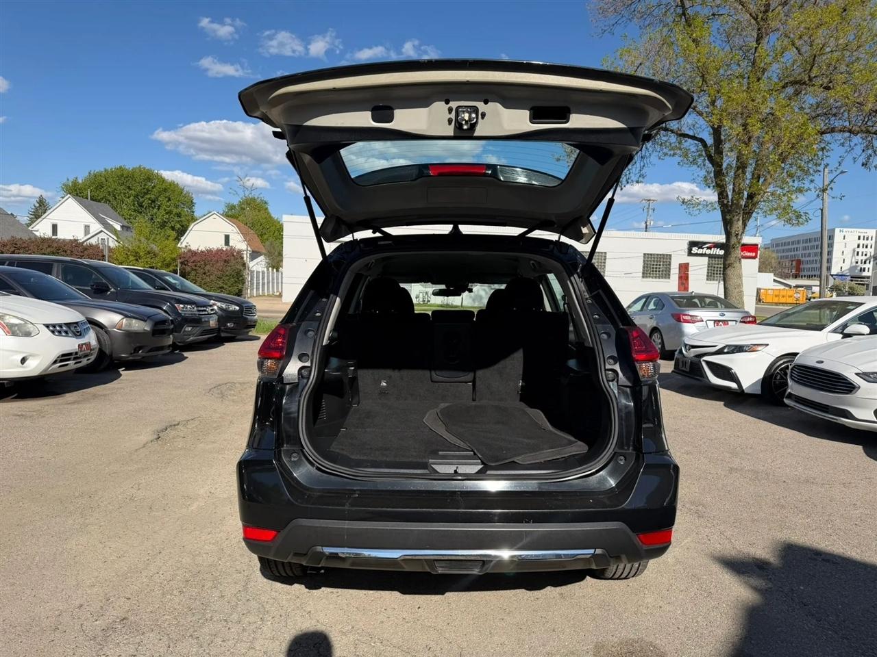 Nissan Rogue  2020
