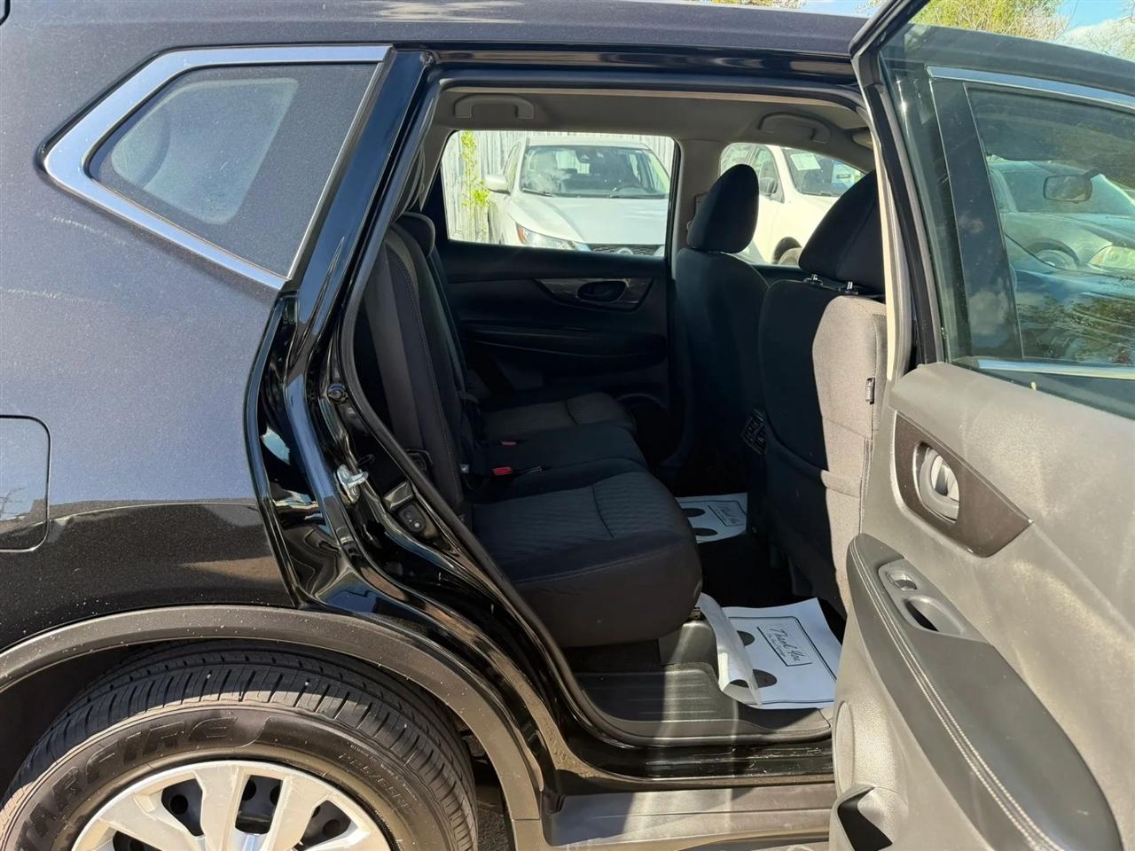 Nissan Rogue  2020