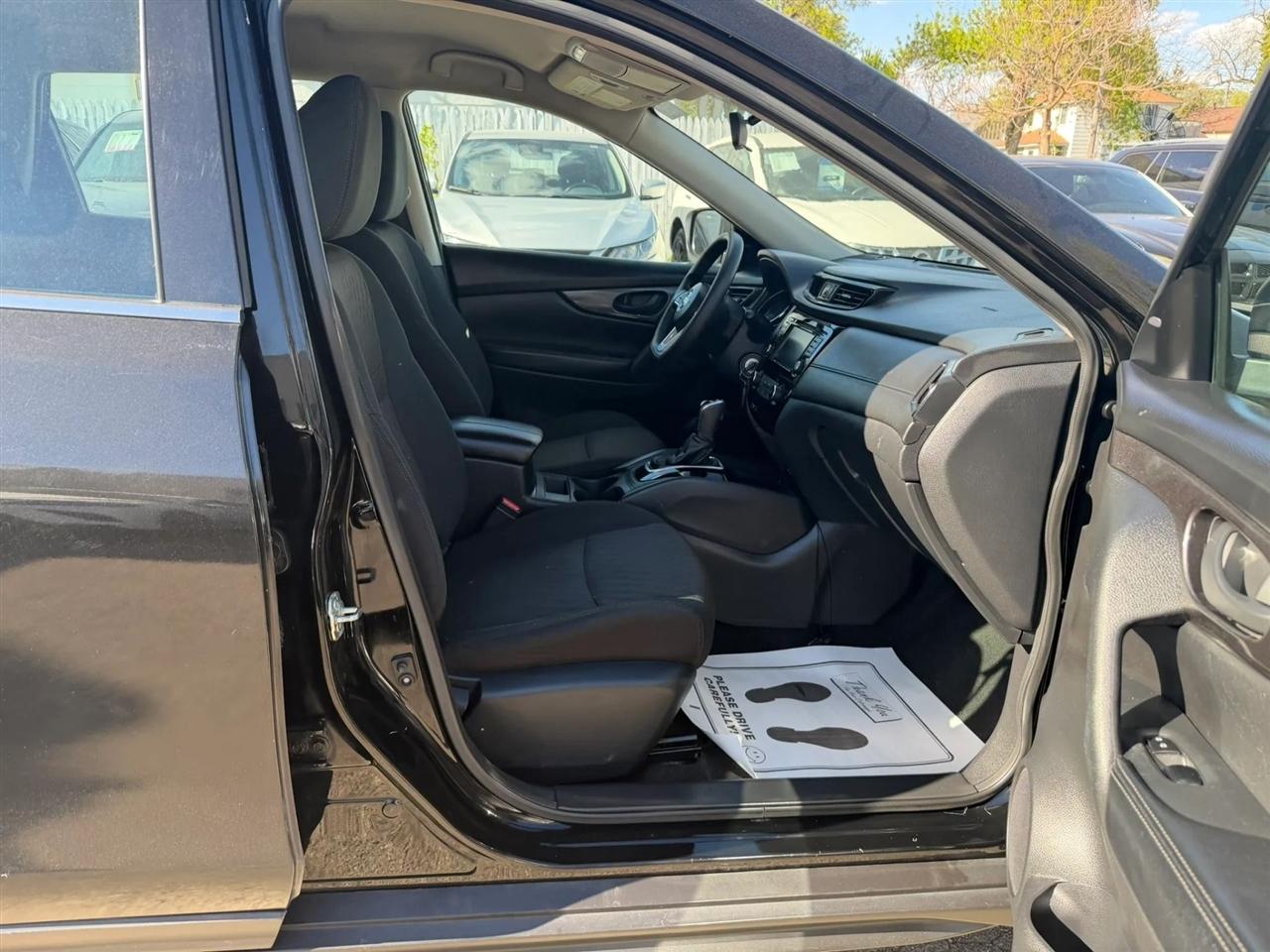 Nissan Rogue  2020