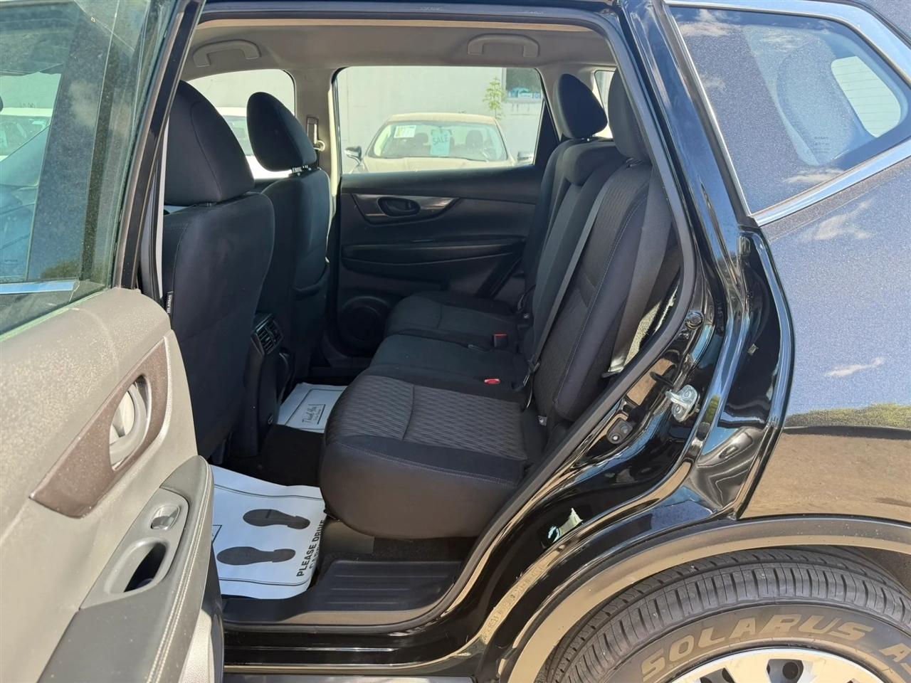 Nissan Rogue  2020