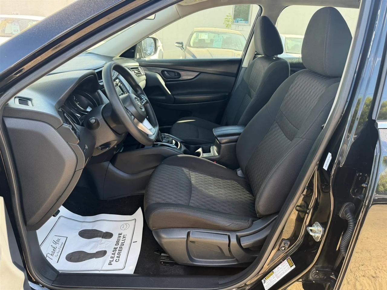 Nissan Rogue  2020
