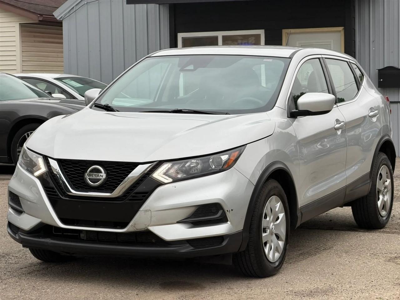 Nissan Rogue Sport  2020