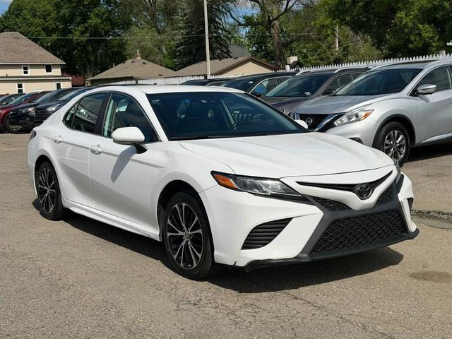 2020 Toyota Camry SE FWD