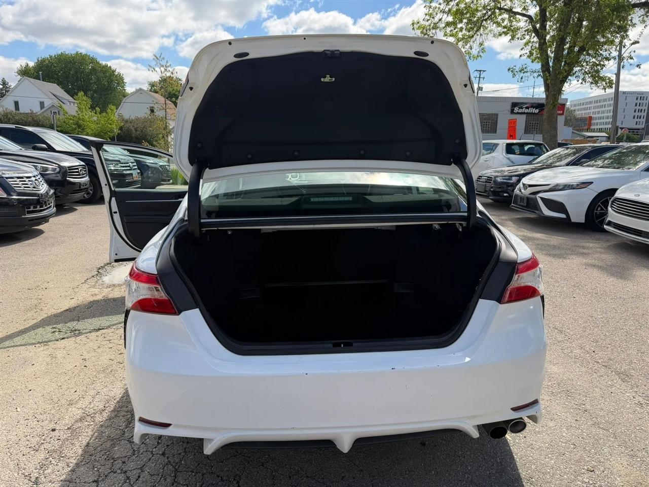 Toyota Camry  2020