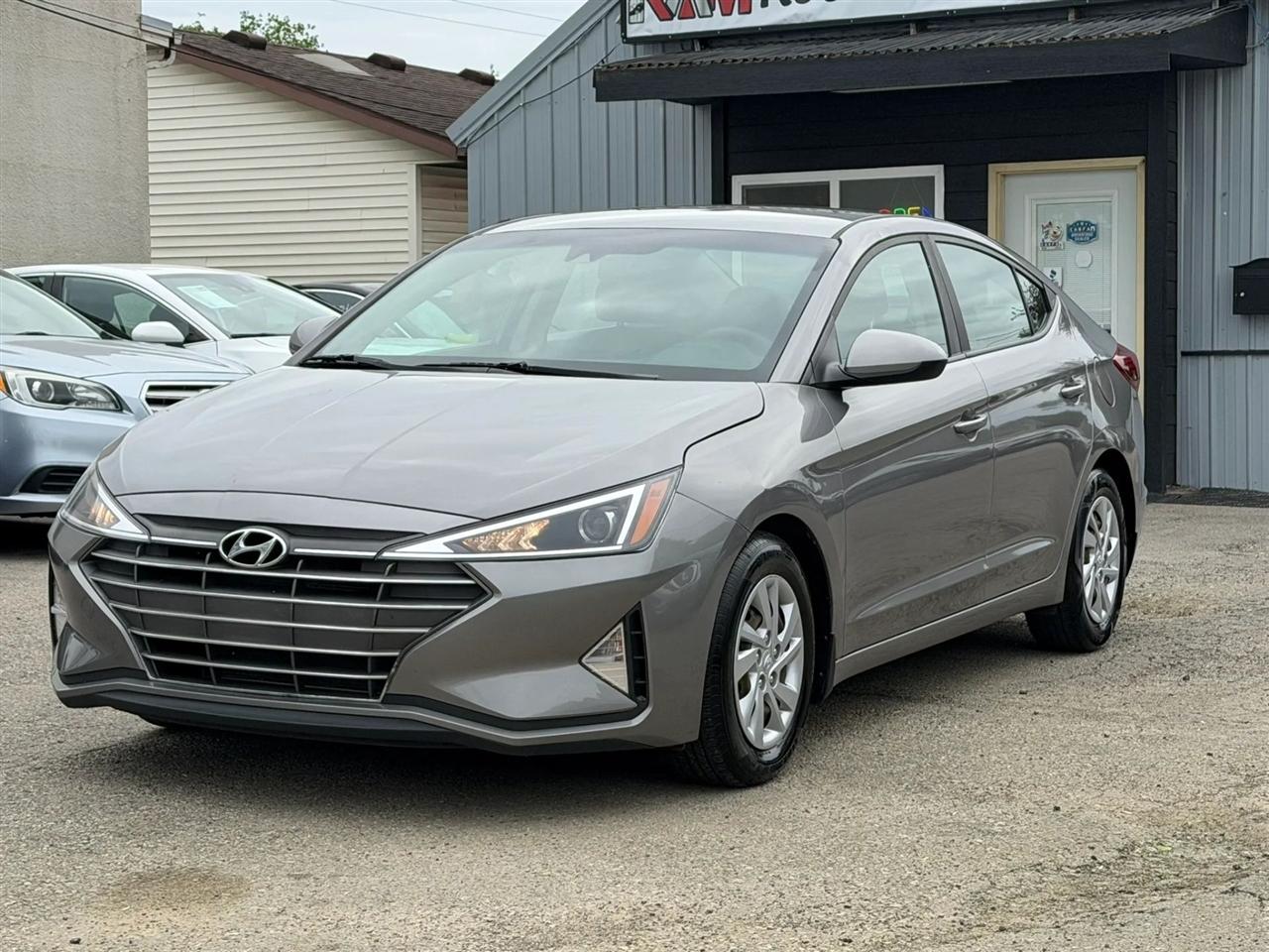 Hyundai Elantra  2020