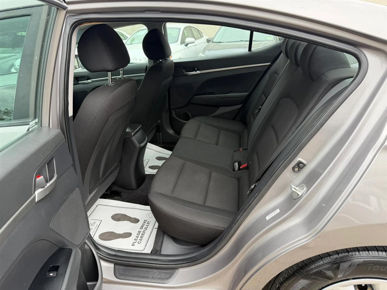 Hyundai Elantra  2020