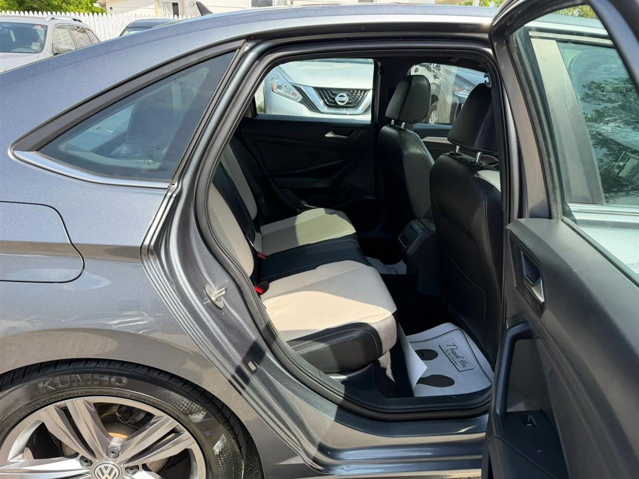 Volkswagen Jetta  2020