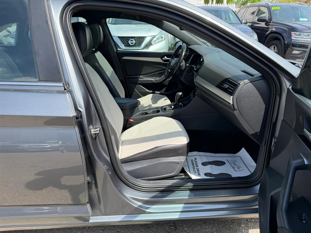 Volkswagen Jetta  2020