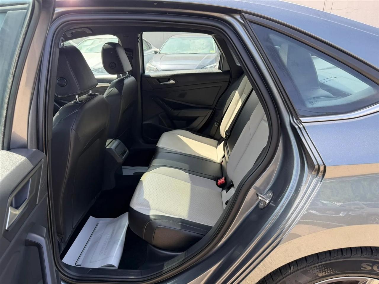 Volkswagen Jetta  2020