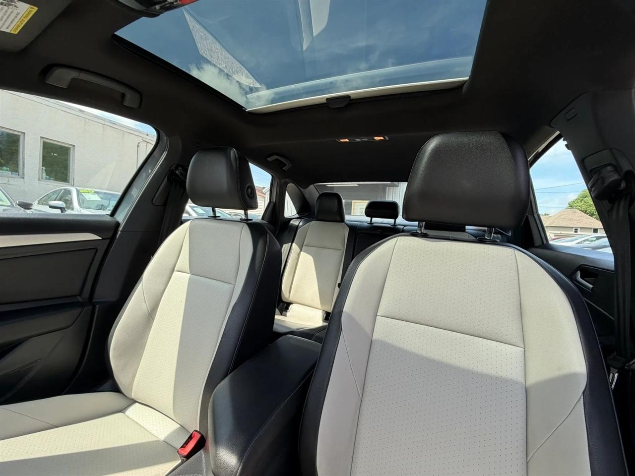 Volkswagen Jetta  2020