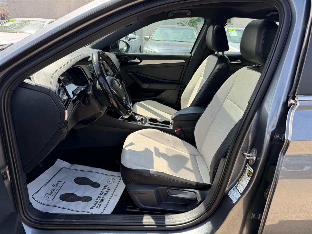 Volkswagen Jetta  2020