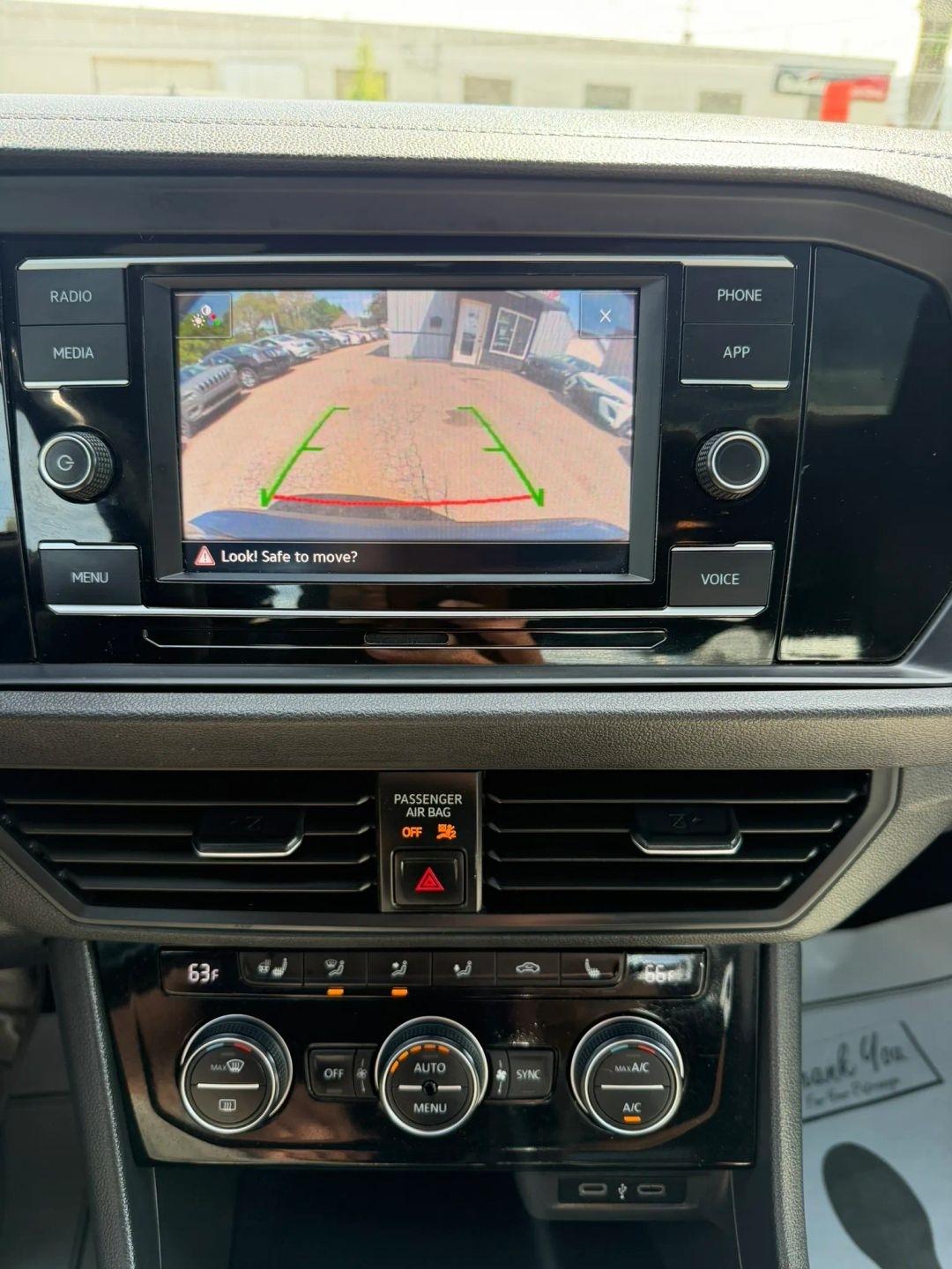 Volkswagen Jetta  2020
