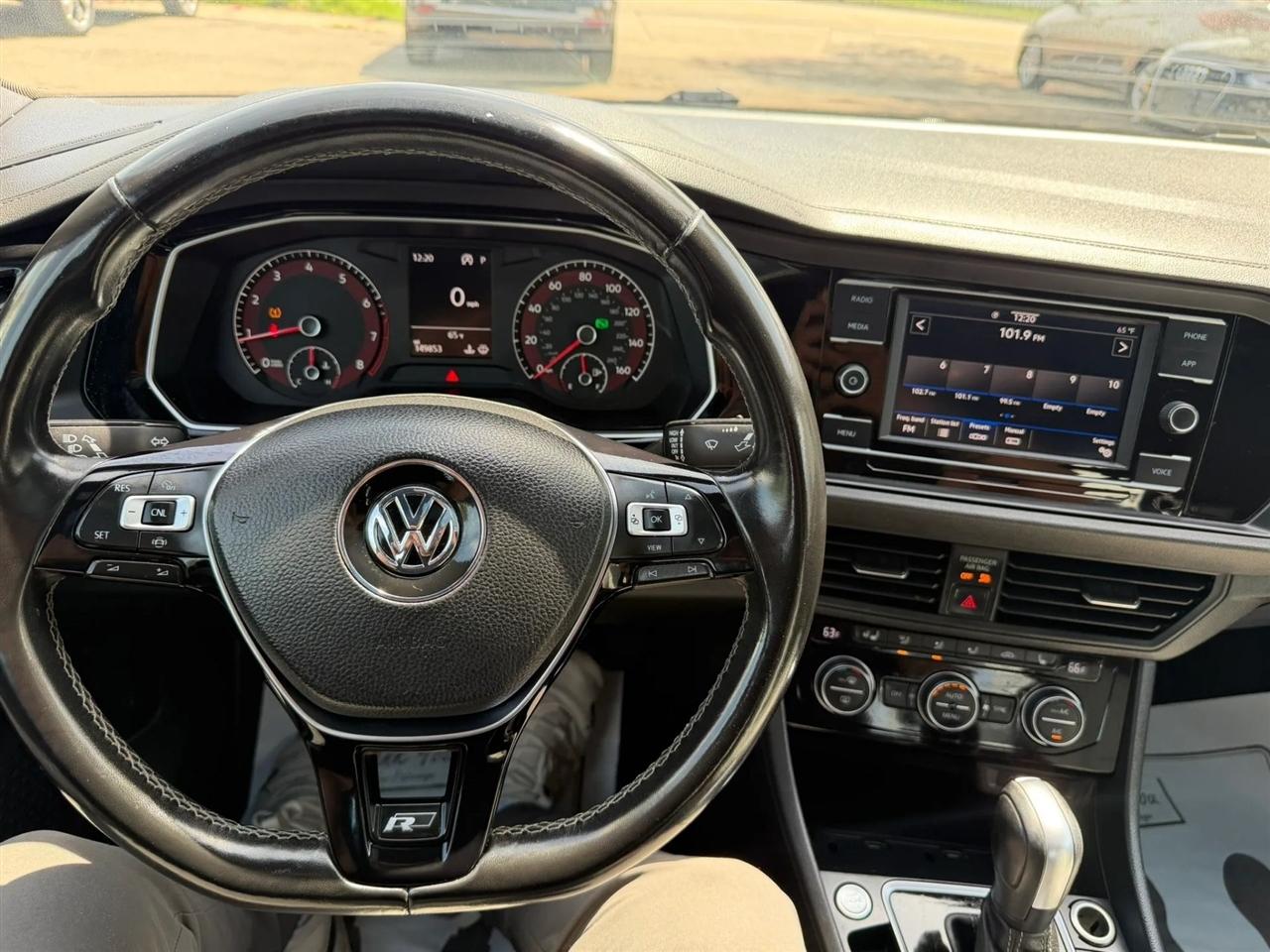 Volkswagen Jetta  2020