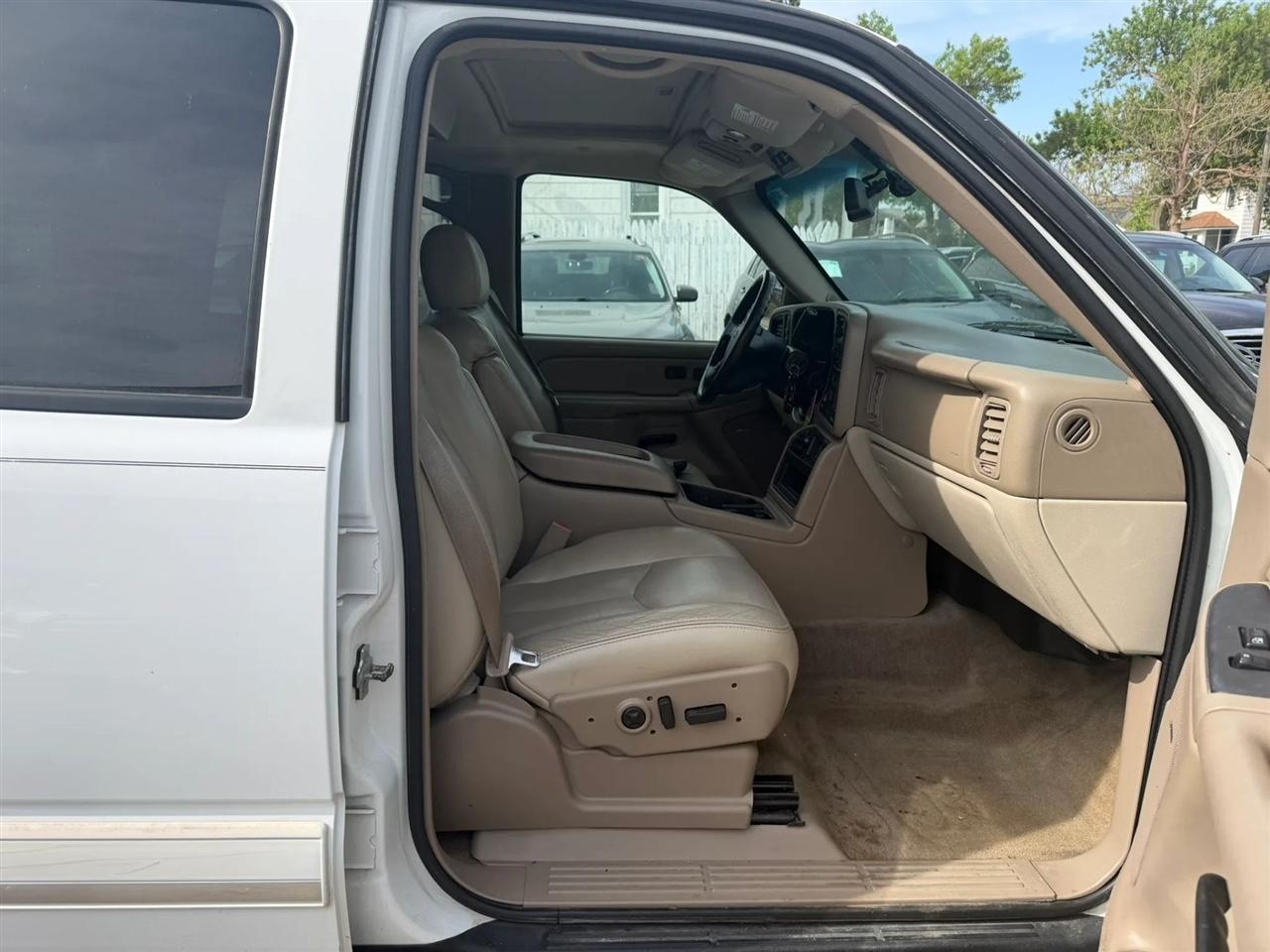 Chevrolet Tahoe  2004