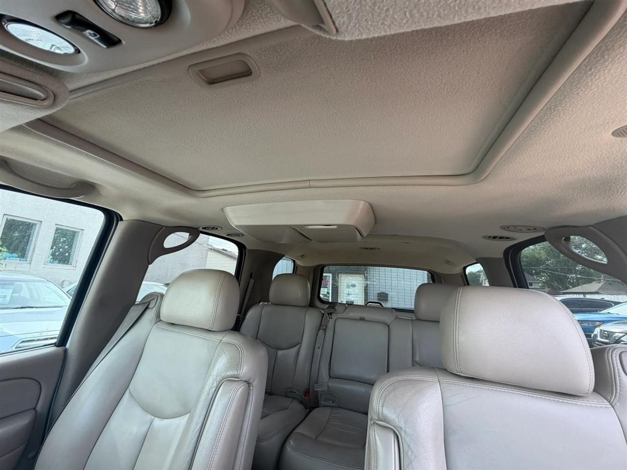 Chevrolet Tahoe  2004