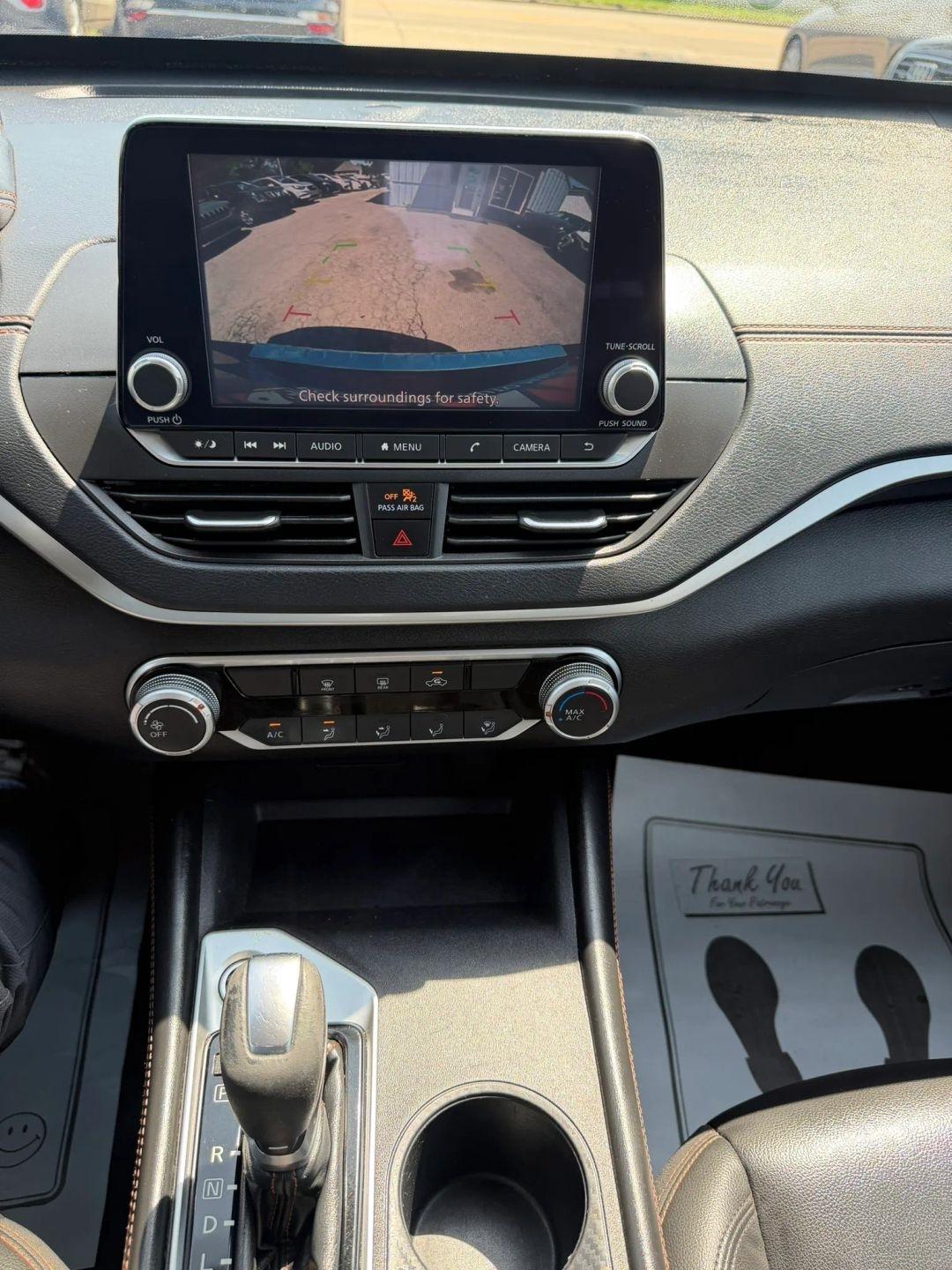 Nissan Altima  2020