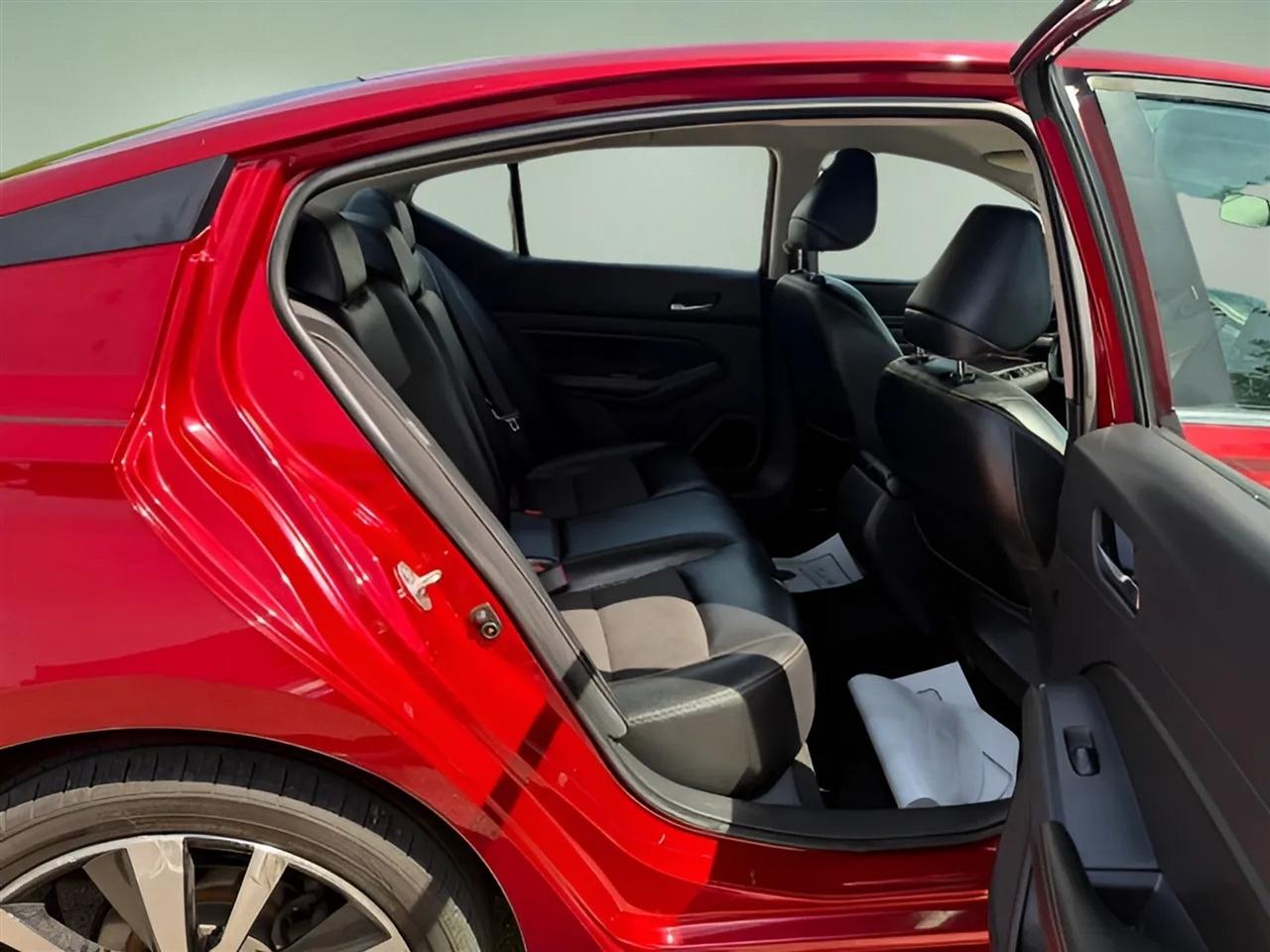 Nissan Altima  2020