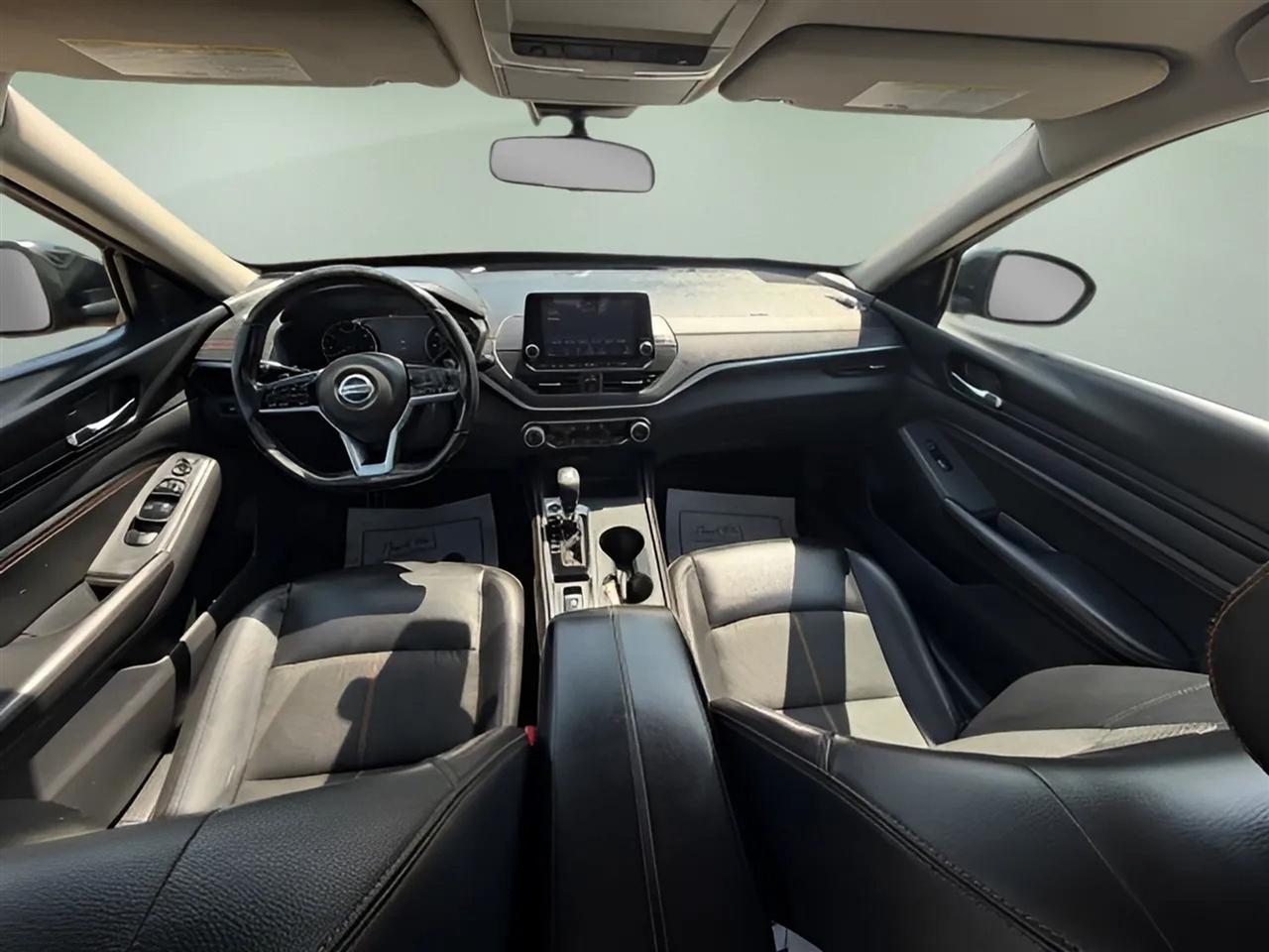 Nissan Altima  2020