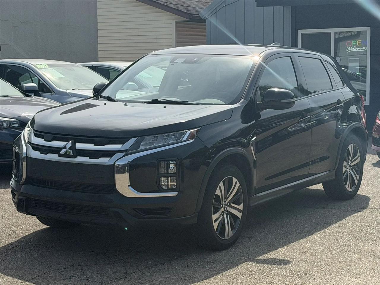 Mitsubishi Outlander Sport  2020