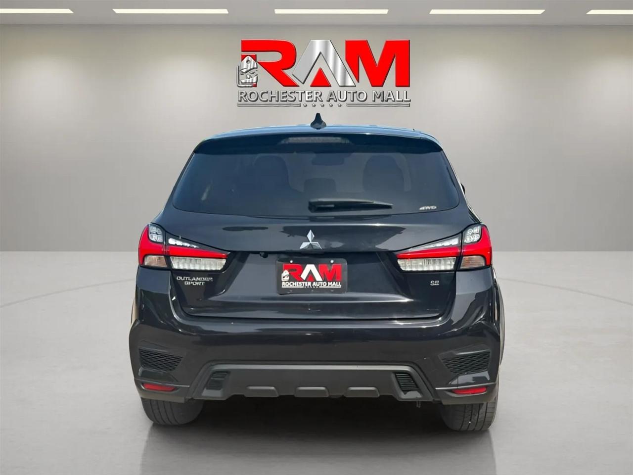 Mitsubishi Outlander Sport  2020