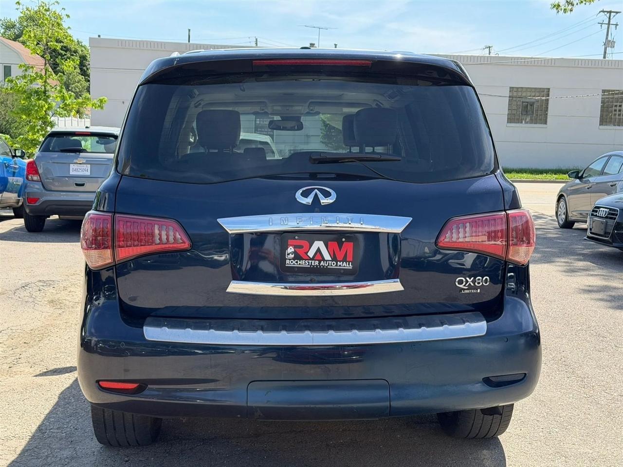 Infiniti QX80  2015