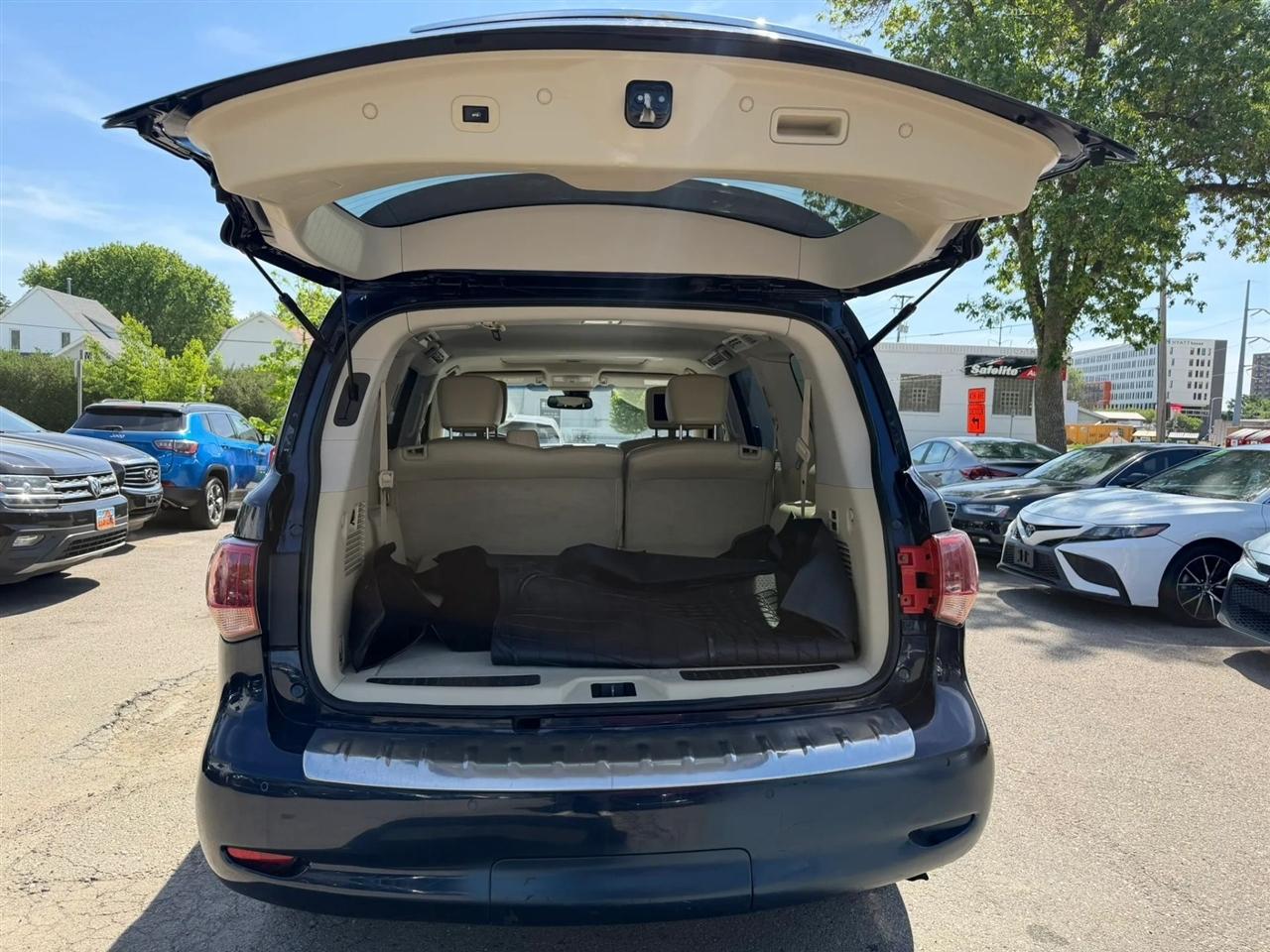 Infiniti QX80  2015