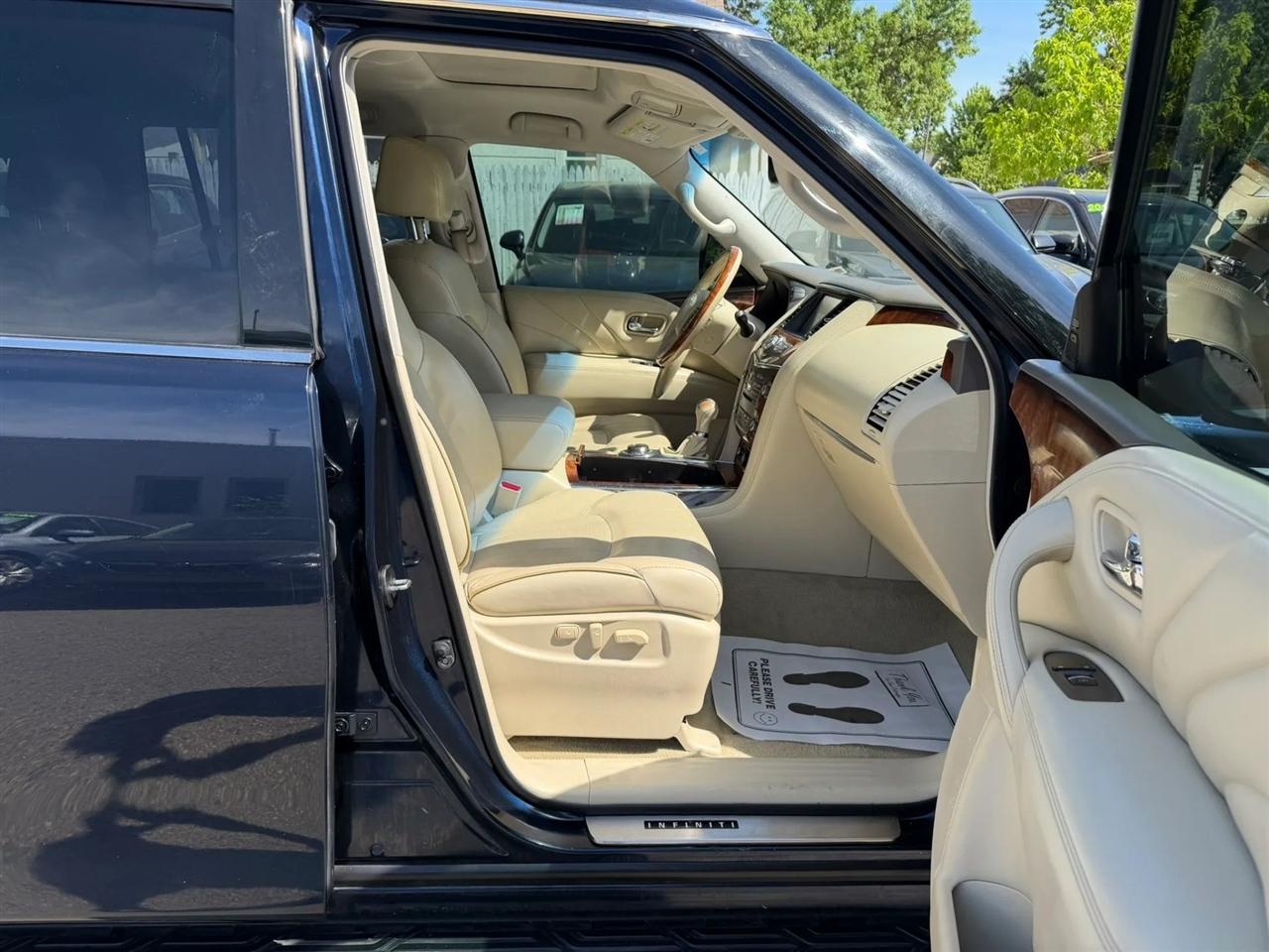 Infiniti QX80  2015
