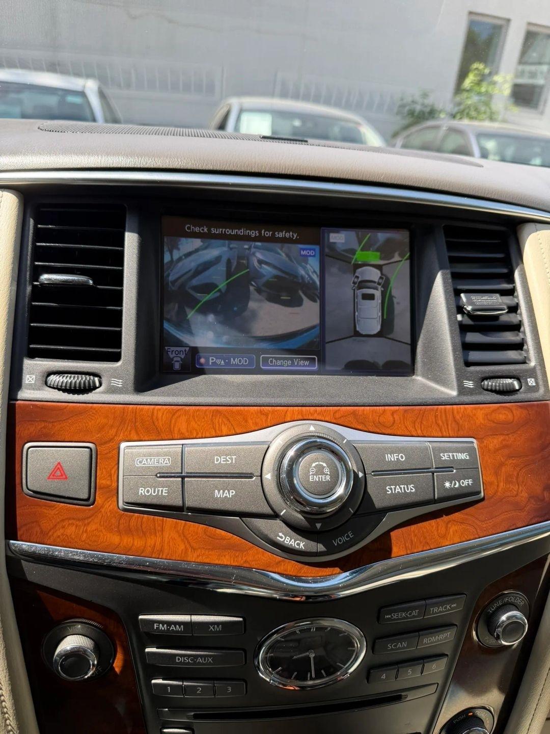 Infiniti QX80  2015