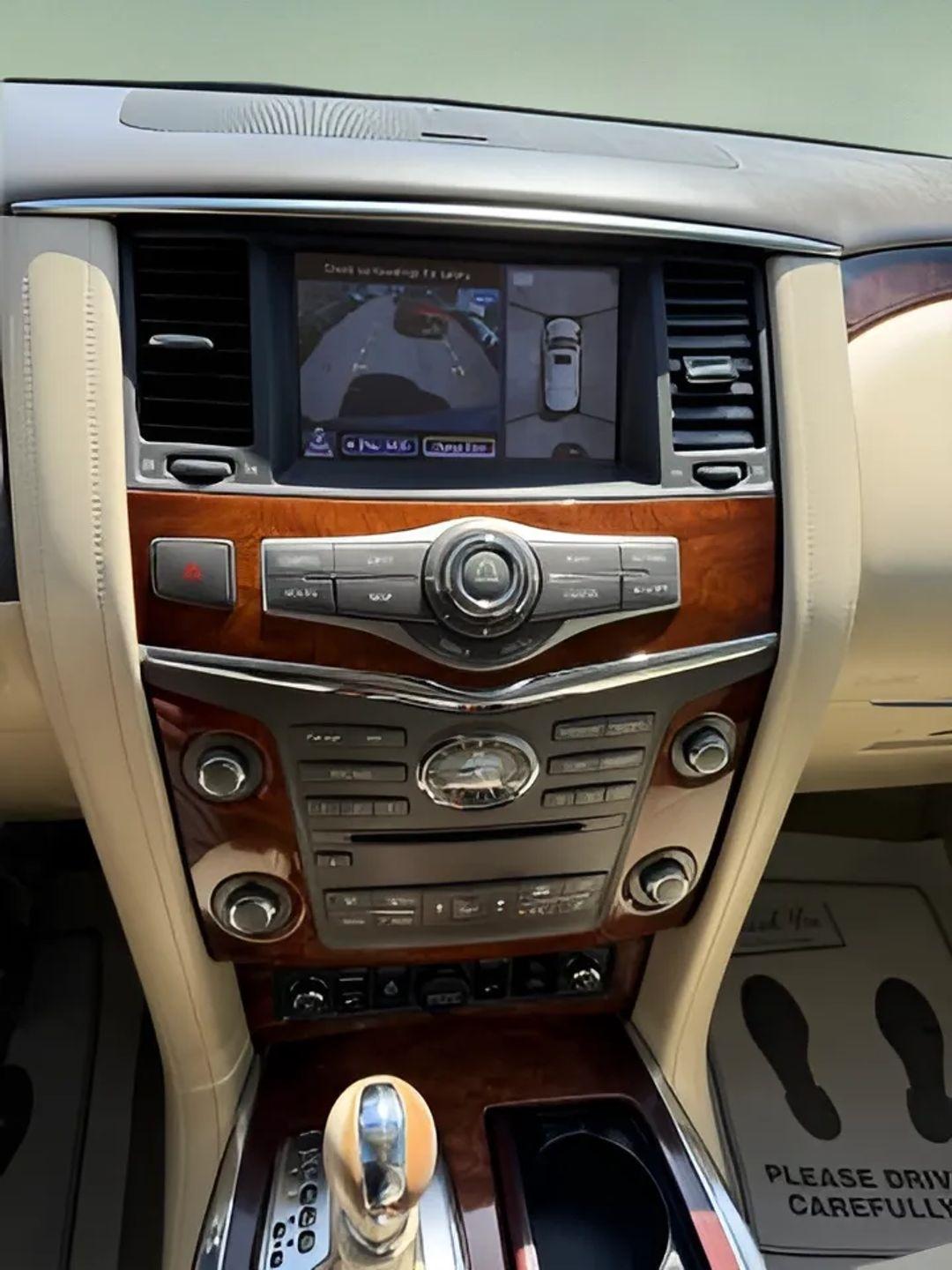 Infiniti QX80  2015
