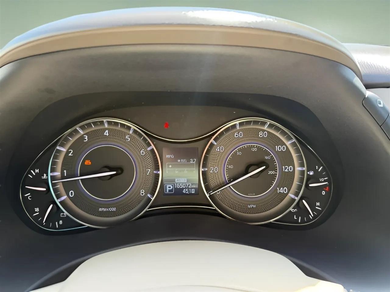 Infiniti QX80  2015